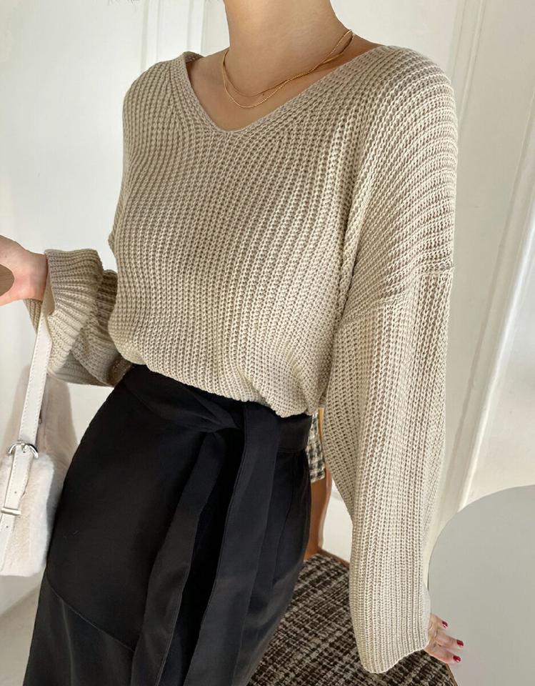 Vネックルーズフィットニット・全4色・t66125 レディース 【tops】韓国ファッション トップス ニット 大人 長袖 Vネック スリット ローゲージ ドロップショルダー パステル カラーニット ルーズ シンプル 体型カバー デイリー 秋 冬