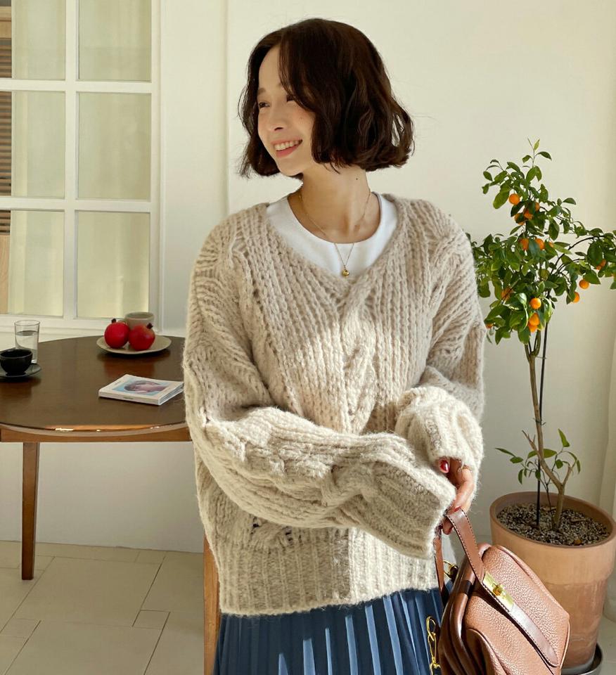 【只今10%OFF】アルパカ混ケーブル編みニット・全8色・t66126 レディース 【tops】韓国ファッション トップス ニット 大人 長袖 Vネック アルパカ混 ケーブル編み ローゲージ ルーズ シンプル 体型カバー カジュアル デイリー 秋 冬【ニットセール】