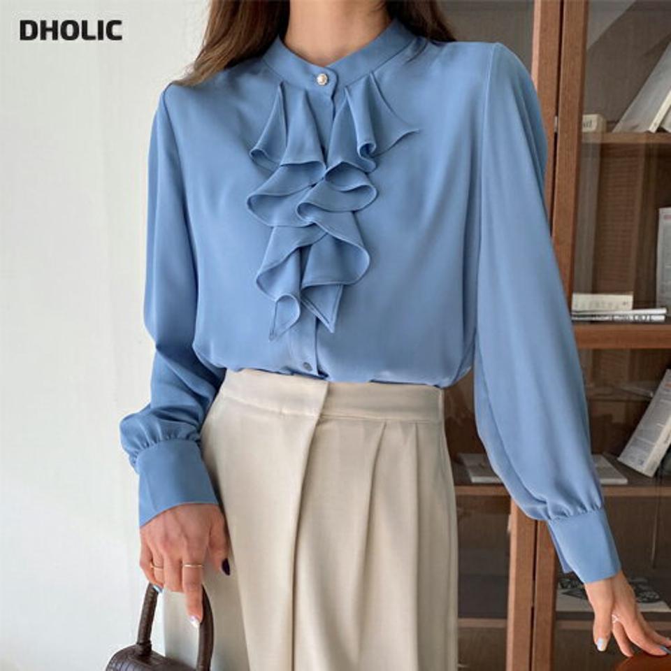 パール調ボタンラッフルブラウス・全4色・t65298 レディース 【bl】韓国ファッション トップス ブラウス 長袖 パール調 バンド カラー ボタン ラッフル 無地 シンプル 水色 大人 ルーズ カジュアル フェミニン 春 秋 冬