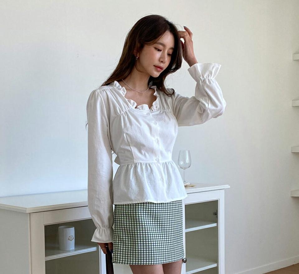 【今だけこの価格】フリルペプラムリボンブラウス・全3色・t65296 レディース 【bl】韓国ファッション トップス ブラウス 長袖 スクエアネック 襟コンシャス フリル ギャザー リボン 無地 シンプル 大人 体型カバー ルーズ カジュアル フェミニン 春 秋 冬 セール