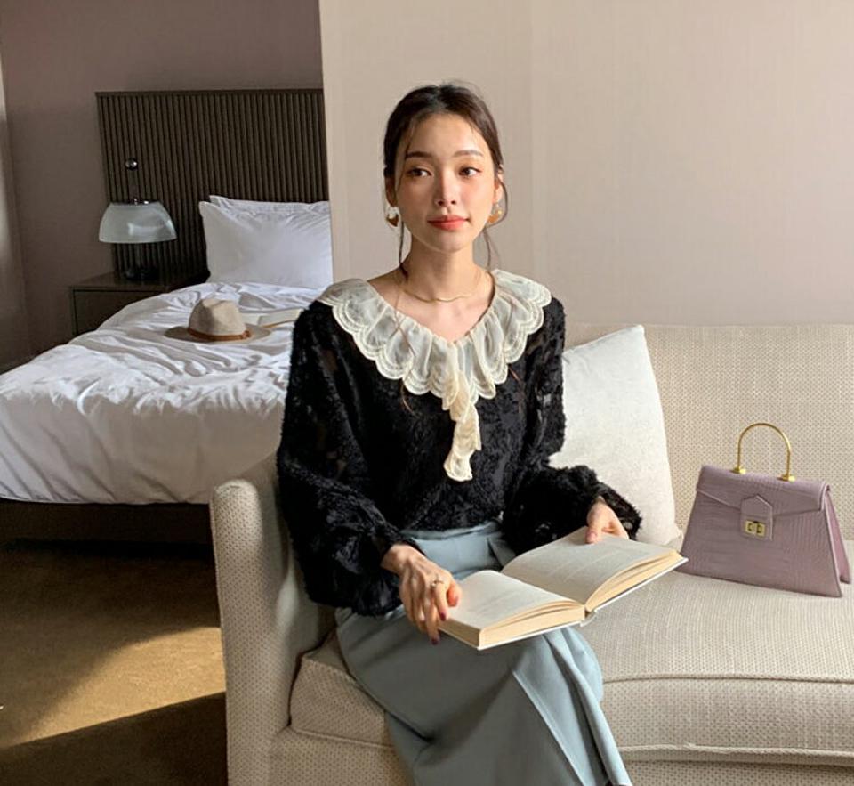 フェザー調レースフリルブラウス・全2色・b00030 レディース 【bl】トップス ブラウス 長袖 フリル レース 襟コン フェミニン 大人 透け感 シアー 可愛い かわいい アンバランス 秋 冬 春 韓国ファッション ハイホリHIHOLLI