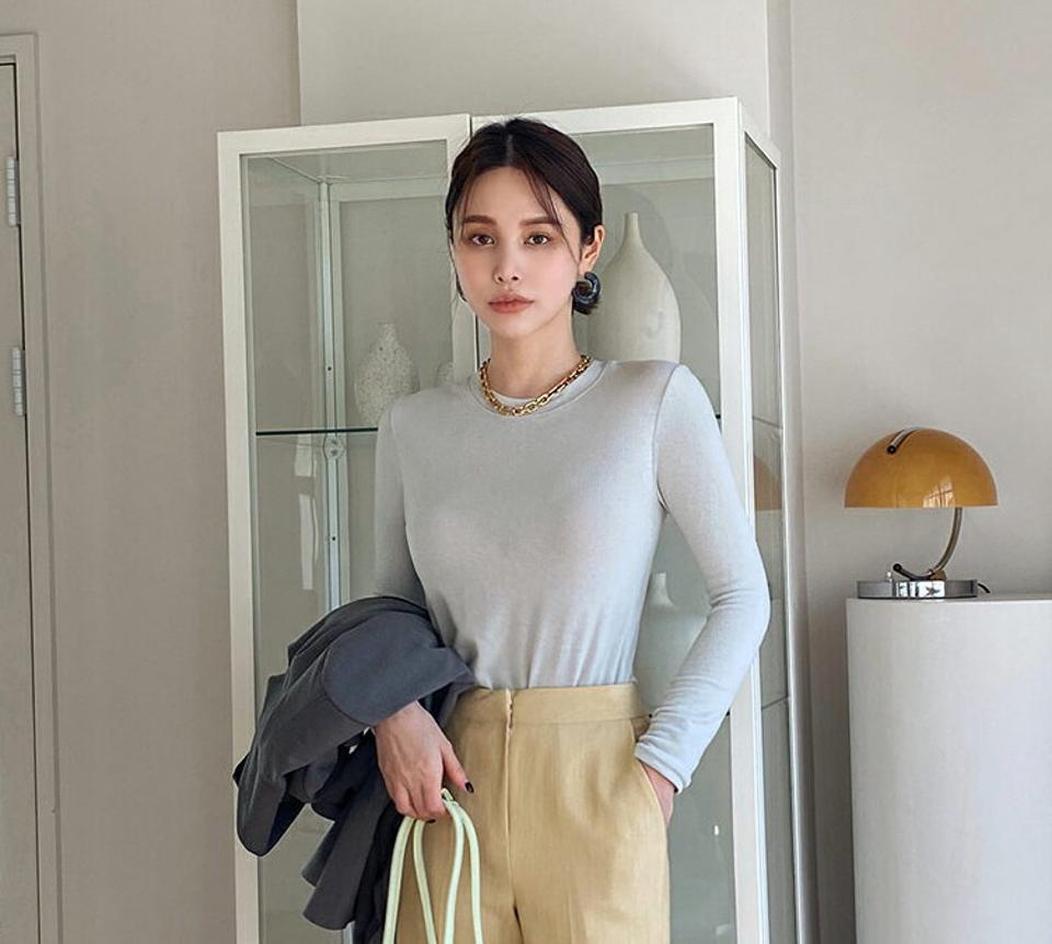 ラウンドネックTシャツ・全4色・t00081 レディース 【tops】トップス Tシャツ 長袖 ラウンドネック 単色 無地 シンプル ベーシック 大人 スリム　秋 冬 春 韓国ファッション ハイホリHIHOLLI