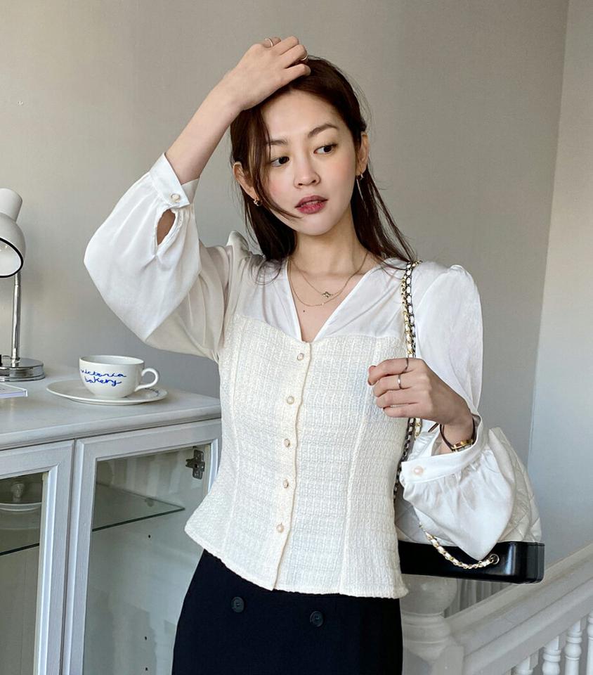 Vネックツイードブラウス・全2色・t00096 レディース 【bl】韓国ファッション トップス ブラウス 長袖 Vネック ツイード ボタン パフスリーブ クロップド丈 スリット シンプル カジュアル フェミニン 体型カバー ガーリー 春 秋 冬