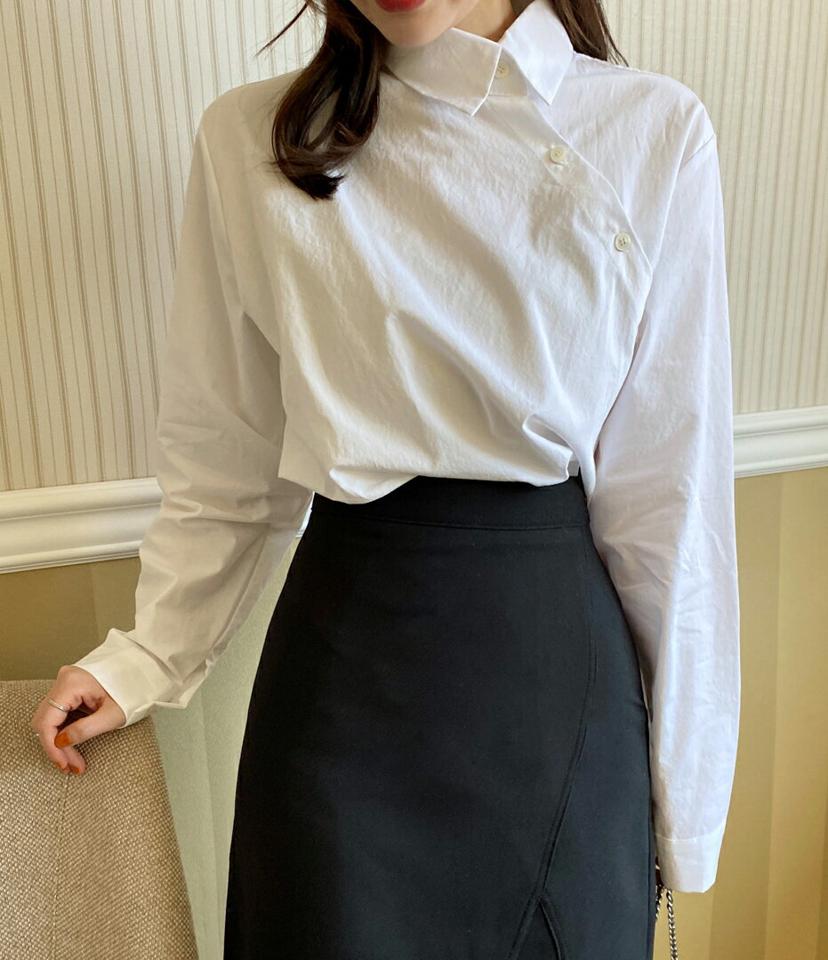 ダイアゴナルボタンシャツ・全3色・t00097 レディース 【bl】韓国ファッション トップス シャツ 長袖 カラーネック 襟コンシャス ダイアゴナル ボタン ユニーク シンプル カジュアル フェミニン ルーズ ガーリー 春 秋 冬