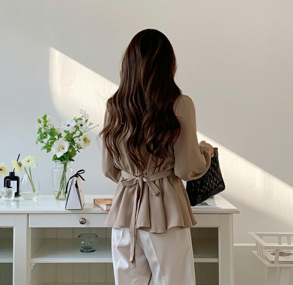 リボンカシュクールギャザーブラウス・全3色・t66569 レディース 【bl】韓国ファッション トップス ブラウス 長袖 Vネック リボン カシュクール ギャザー ラップ風 無地 シンプル 大人 カジュアル フェミニン 春 秋 冬