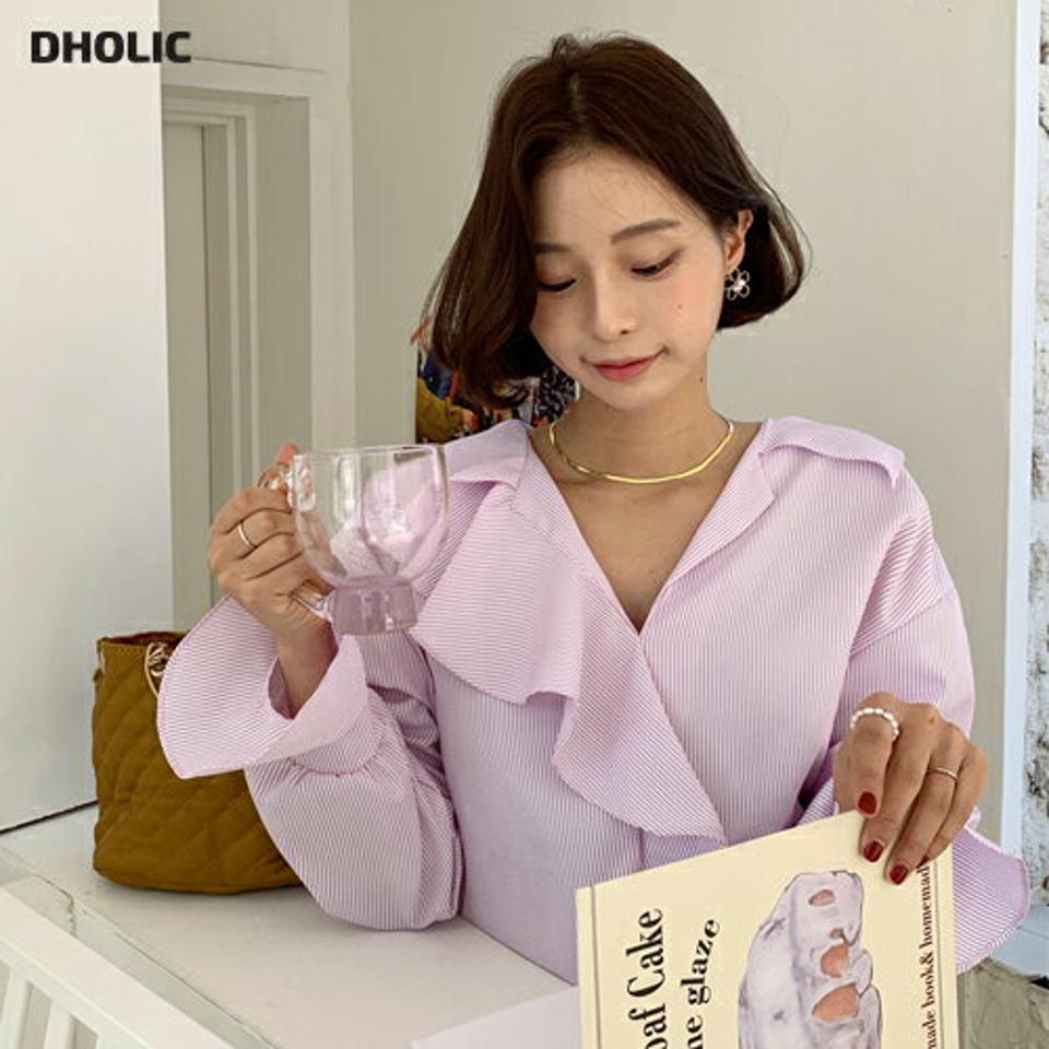 ラッフルカラーストライプブラウス・全3色・t66571 レディース 【bl】韓国ファッション トップス ブラウス 長袖 カラーネック 襟コンシャス ラッフルカラー ストライプ スリット シンプル カジュアル フェミニン 体型カバー ガーリー 春 秋 冬