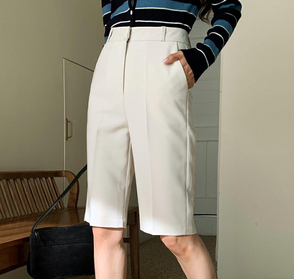 ハーフスラックス・全3色・t66583 レディース 【pt】韓国ファッション ボトムス ハーフ丈 ハーフパンツ スラックス ストレート カラーパンツ ハイウエスト ベルトループ 無地 シンプル パステル くすみ ピスタチオ フェミニン 秋 春