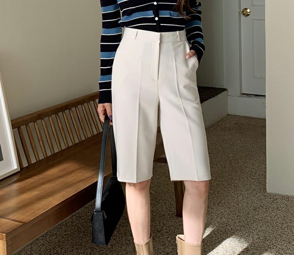 ハーフスラックス・全3色・t66583 レディース 【pt】韓国ファッション ボトムス ハーフ丈 ハーフパンツ スラックス ストレート カラーパンツ ハイウエスト ベルトループ 無地 シンプル パステル くすみ ピスタチオ フェミニン 秋 春