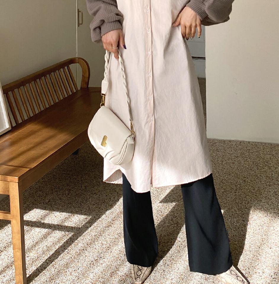 バックスリットフレアスラックス・全2色・t66584 レディース 【pt】韓国ファッション ボトムス ロング ロングパンツ スラックスパンツ スラックス スリット フレア ハイウエスト 無地 シンプル 体型カバー フェミニン カジュアル 秋 冬