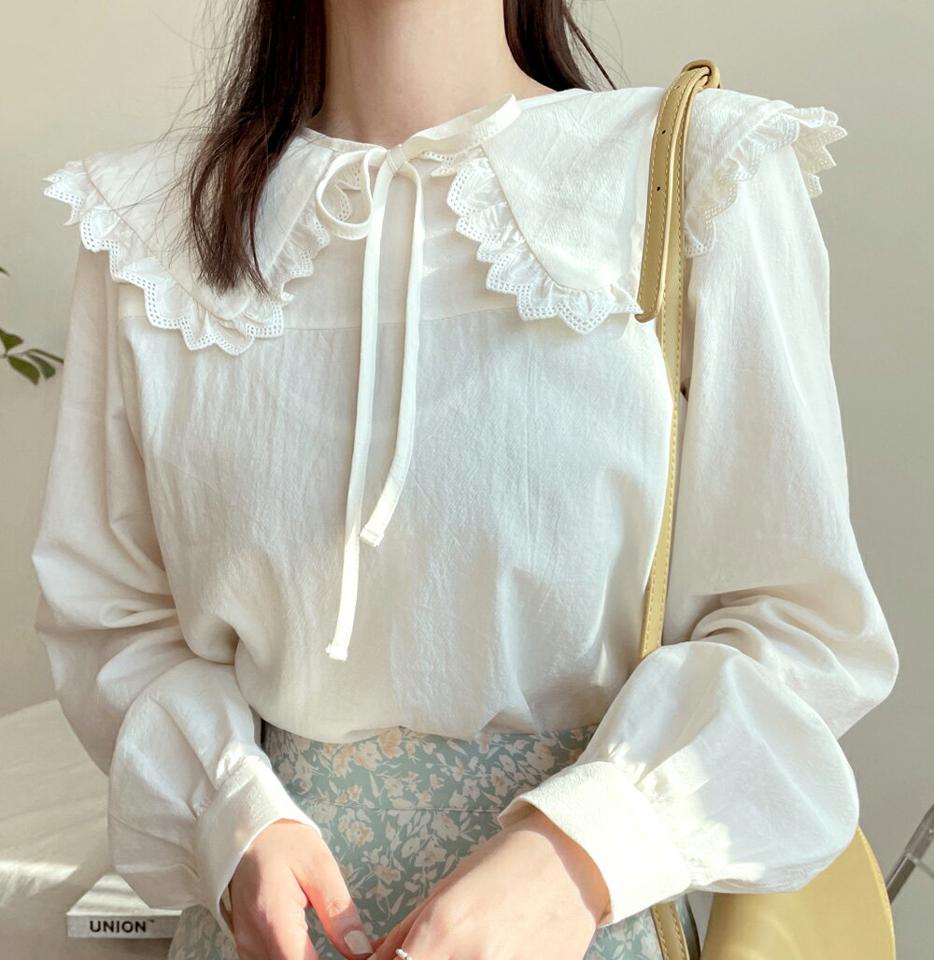レースカラー付パール調ボタンブラウス・全2色・b00094 レディース 【bl】韓国ファッション トップス ブラウス 長袖 ラウンドネック 襟コンシャス レースカラー パール調 リボン シンプル カジュアル フェミニン 体型カバー ガーリー 春 秋 冬