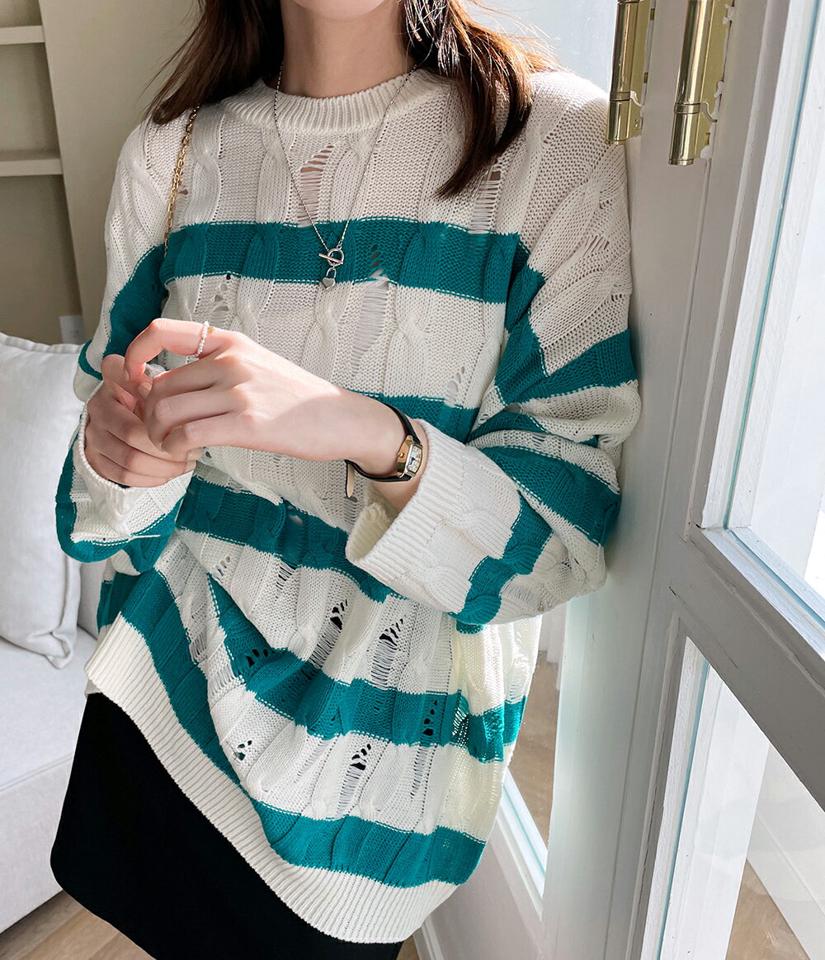 【只今10%OFF】ダメージボーダーツイストニット・全4色・t00070 レディース 【tops】韓国ファッション トップス ニット 大人 長袖 ラウンドネック ボーダー ツイスト編み ダメージ処理 ドロップショルダー ルーズ シンプル 体型カバー フェミニン 秋 冬【ニットセール】