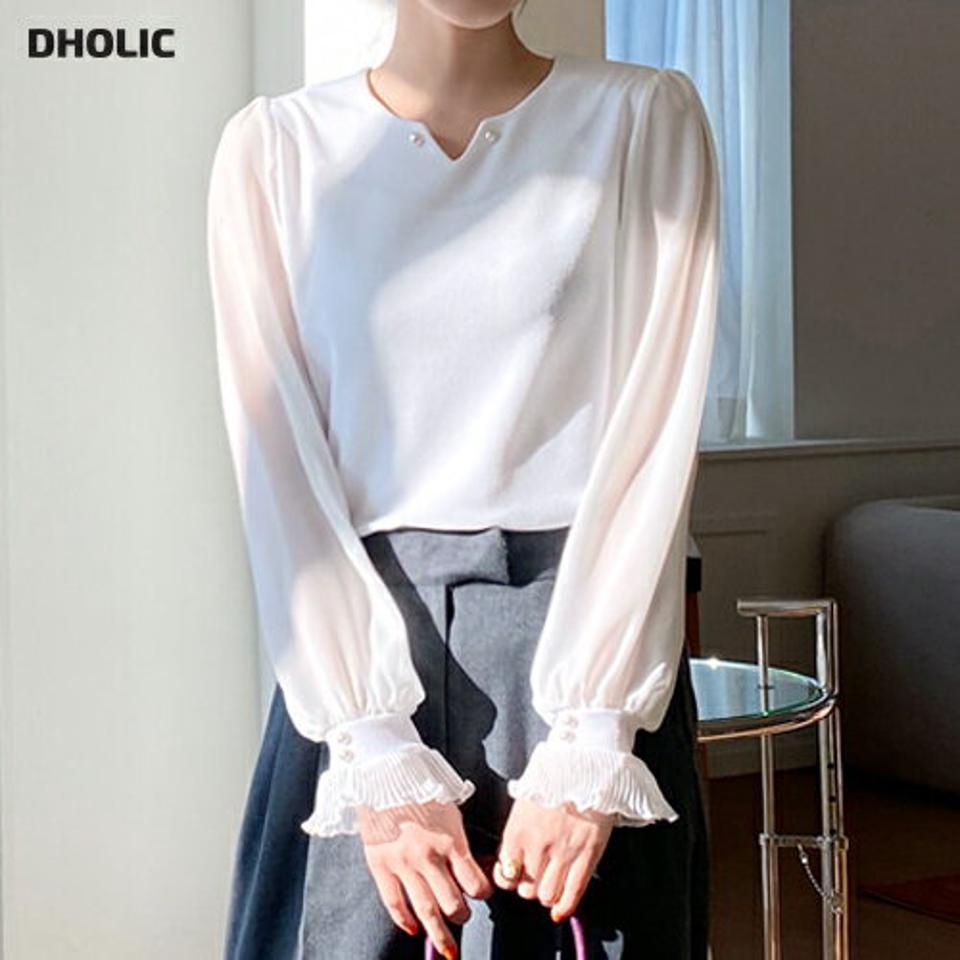 フェイクパールプリーツスリーブブラウス・全3色・t71673 レディース 【bl】トップス ブラウス 長袖 プリーツ パールボタン フェミニン 上品 大人 きれいめ 袖コン かわいい ギャザー 春 秋 冬 韓国ファッション ハイホリHIHOLLI