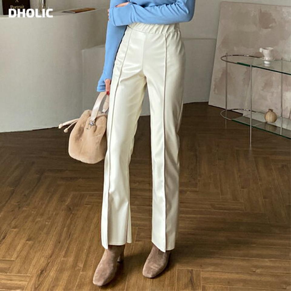 レザー調タックセミフレアパンツ・全2色・t66196 レディース 【pt】韓国ファッション ボトムス ロング ロングパンツ 裏起毛 レザー調 タック セミフレア 光沢 ウエストゴム 無地 シンプル 体型カバー フェミニン カジュアル 秋 冬