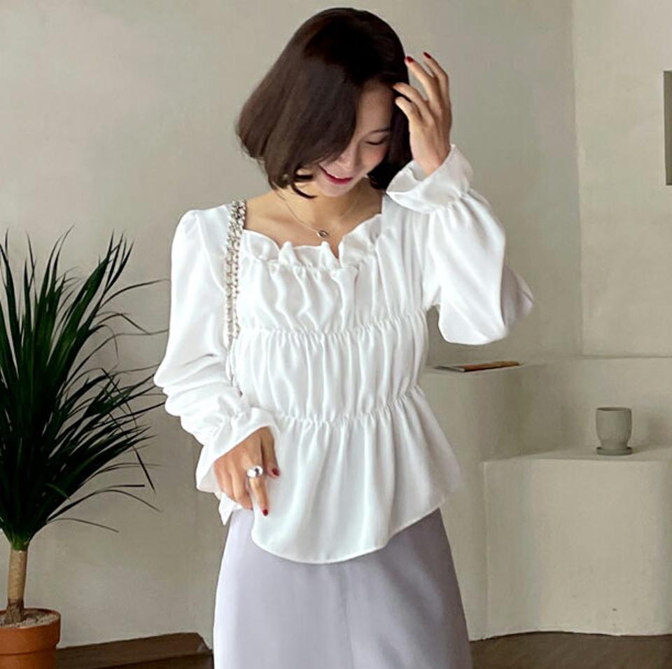 スクエアシャーリングブラウス・全4色・t66151 レディース 【bl】韓国ファッション トップス ブラウス 長袖 スクエアネック シャーリング パフ フリル ギャザー 無地 シンプル カジュアル フェミニン 体型カバー ガーリー 春 秋 冬