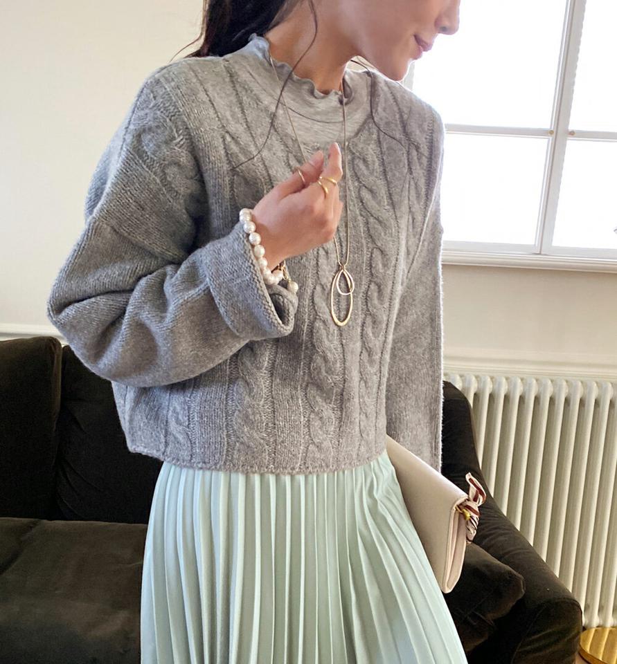 ケーブルクロップドニット・全3色・t00082 レディース 【tops】トップス ニット 長袖 クロップド丈 カラーニット ケーブル編み ケーブルニット シンプル ラフ 短丈 ウール ドロップショルダー 秋 冬 韓国ファッション ハイホリHIHOLLI