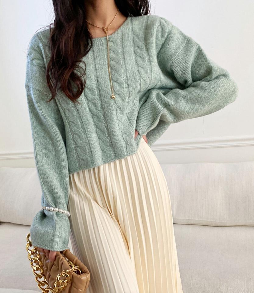 ケーブルクロップドニット・全3色・t00082 レディース 【tops】トップス ニット 長袖 クロップド丈 カラーニット ケーブル編み ケーブルニット シンプル ラフ 短丈 ウール ドロップショルダー 秋 冬 韓国ファッション ハイホリHIHOLLI