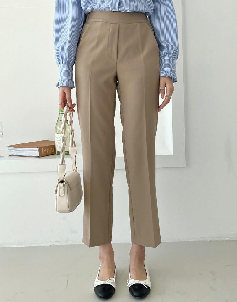 バックゴムスリムスラックス・全3色・b66400 レディース 【pt】韓国ファッション ボトムス ロング ロングパンツ スラックスパンツ スラックス バックゴム スリム ストレート センタープレス 無地 シンプル 体型カバー フェミニン カジュアル 秋 冬