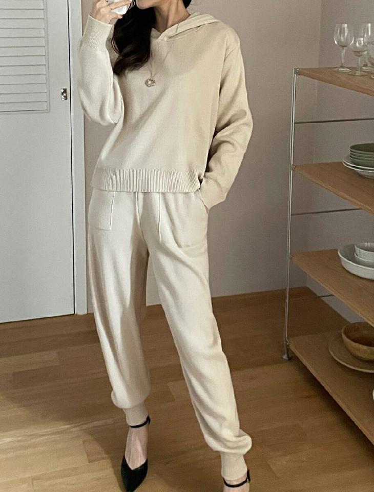 フードニット&ジョガーパンツSET・全3色・b71597 レディース 【pt】セットアップ setup トップス　ニット パーカー フーディー 長袖 パンツ ズボン ジョガー 単色 無地 シンプル ラフ カラーニット 春 秋 冬 韓国ファッション ハイホリHIHOLLI