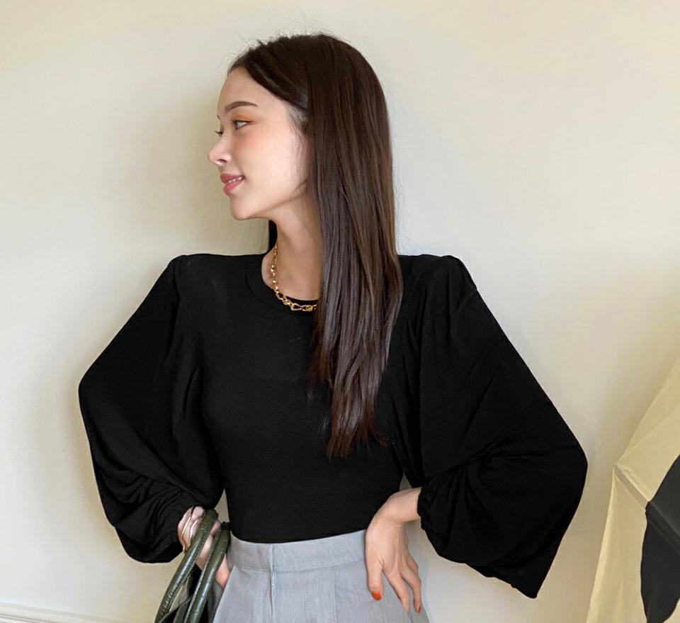 肩パッドパフスリーブTシャツ・全3色・t00131 レディース 【tops】トップス Tシャツ 長袖 パフスリーブ パフ袖 袖コン 単色 無地 シンプル 大人 ラウンドネック 春 秋 冬 韓国ファッション ハイホリHIHOLLI