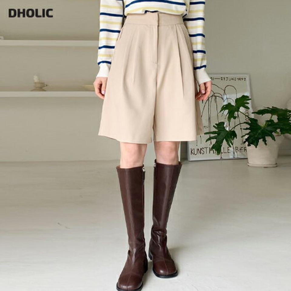 ツータックハーフパンツ・全2色・t02002 レディース 【pt】パンツ ズボン ハーフパンツ 半ズボン 単色 無地 シンプル ベーシック タック 大人 きれいめ カジュアル ハイウエスト ダーツライン ワイド 春 秋 春 韓国ファッション NIJU