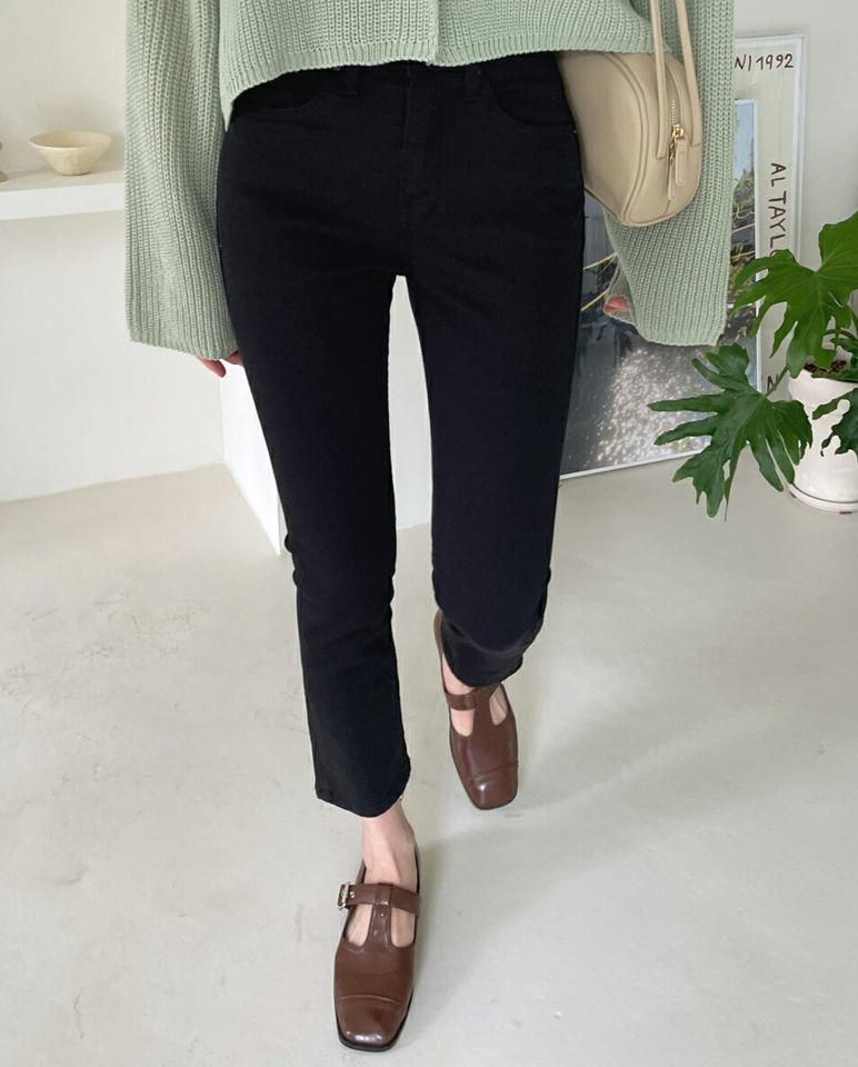 シークレットゴムタイトストレートパンツ・全2色・t02003 レディース 【pt】パンツ ズボン ロングパンツ 長ズボン ストレート 単色 無地 シンプル ベーシック 大人 カジュアル ラフ 春 秋 冬 韓国ファッション NIJU