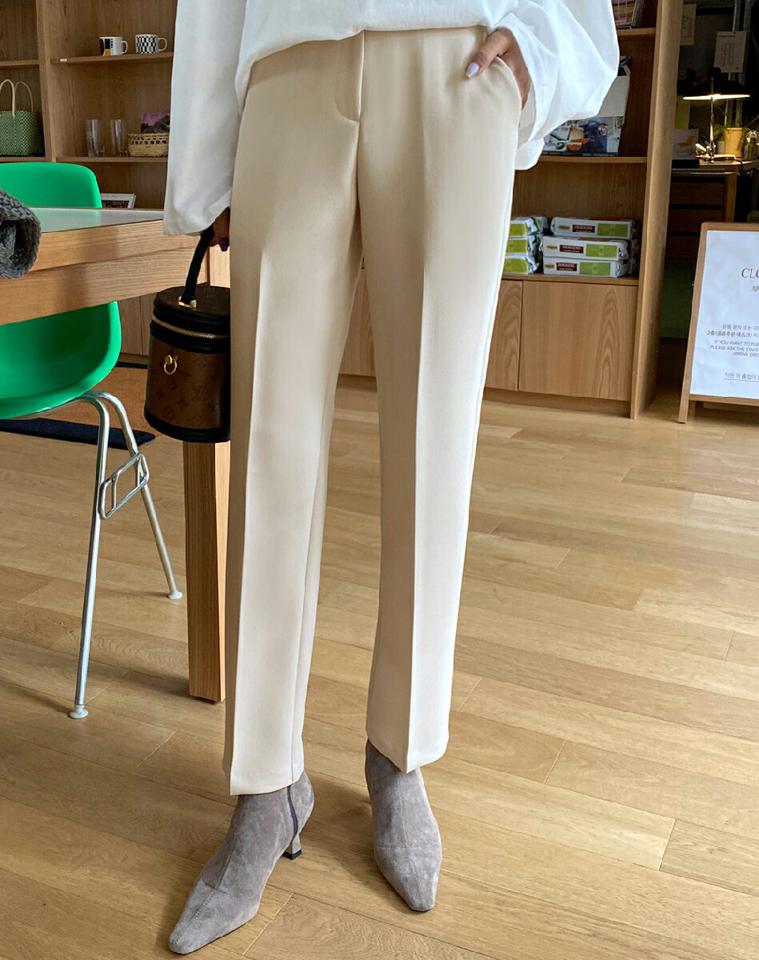 バックゴムスリムスラックス・全3色・t63417 レディース 【pt】韓国ファッション ボトムス ロング ロングパンツ スラックスパンツ スラックス バックゴム スリム ストレート プレス加工 無地 パステル シンプル フェミニン カラーパンツ 秋 冬