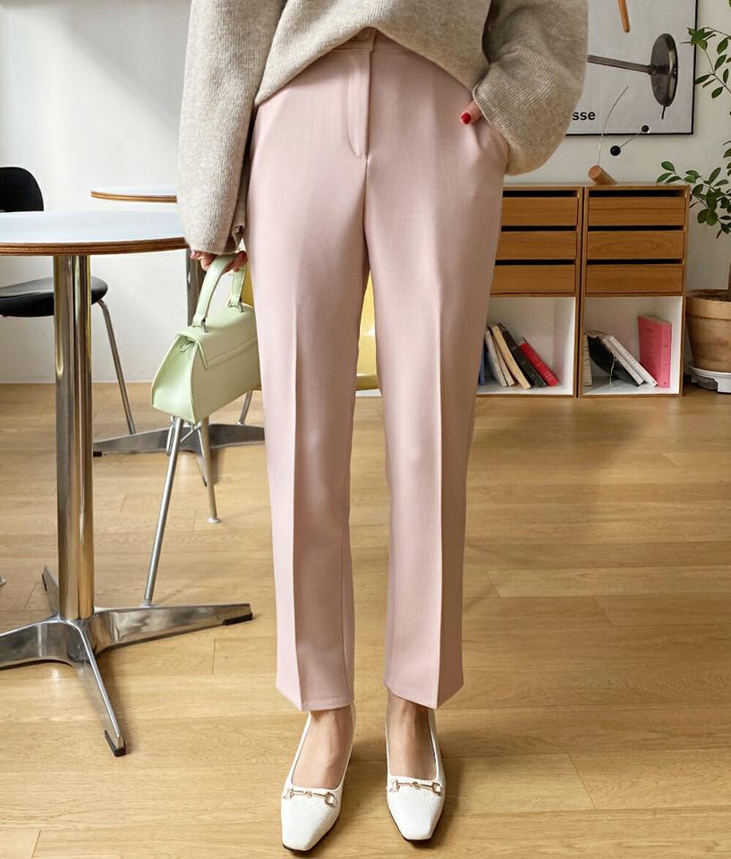 バックゴムスリムスラックス・全3色・t63417 レディース 【pt】韓国ファッション ボトムス ロング ロングパンツ スラックスパンツ スラックス バックゴム スリム ストレート プレス加工 無地 パステル シンプル フェミニン カラーパンツ 秋 冬