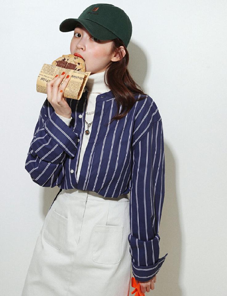 ストラップヘンリーネックストライプシャツ・全2色・a00099 レディース 【bl】韓国ファッション トップス シャツ 長袖 ストラップ ヘンリーネック ストライプ シンプル ルーズ カジュアル フェミニン 体型カバー ガーリー 春 秋 冬