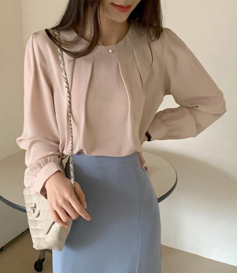 ラウンドタックブラウス・全4色・t71578 レディース 【bl】韓国ファッション トップス ブラウス 長袖 ラウンドネック ピンタック カフス ボタン パフスリーブ 無地 シンプル カジュアル フェミニン 体型カバー ガーリー 春 秋 冬