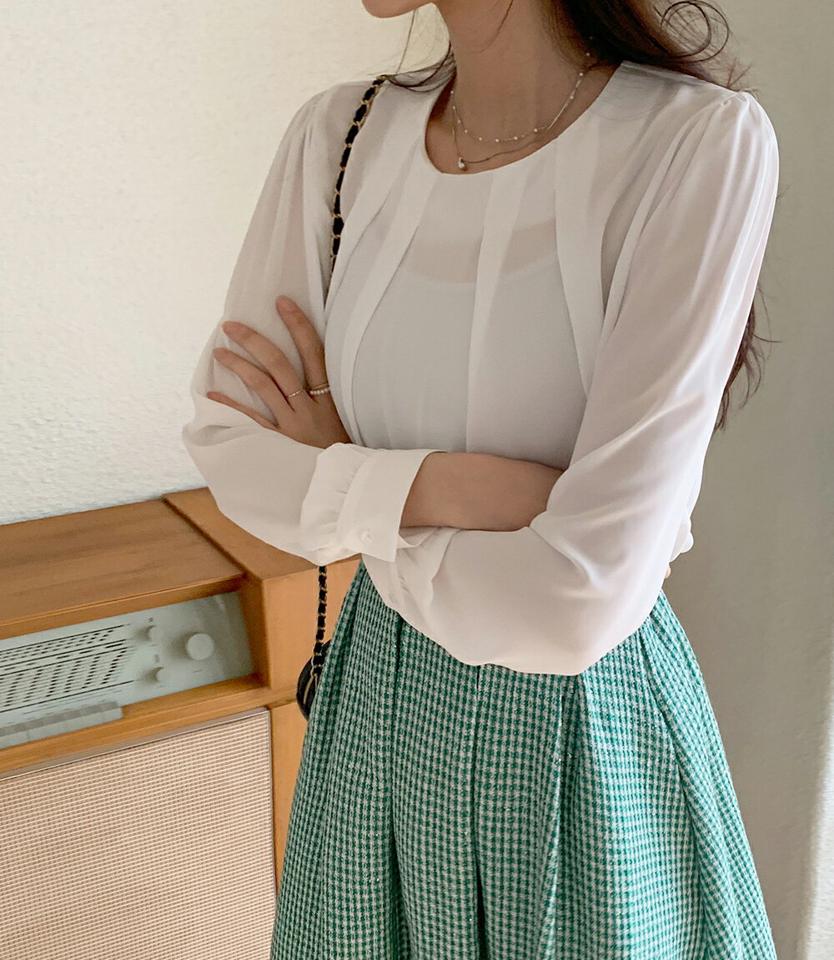 ラウンドタックブラウス・全4色・t71578 レディース 【bl】韓国ファッション トップス ブラウス 長袖 ラウンドネック ピンタック カフス ボタン パフスリーブ 無地 シンプル カジュアル フェミニン 体型カバー ガーリー 春 秋 冬