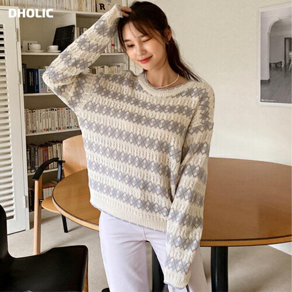 【新作10%OFF】アーガイルラウンドニット・全3色・t71583 レディース 【tops】韓国ファッション トップス ニット 大人 長袖 ラウンドネック アーガイル ツイスト編み ユニーク 柄ニット シンプル ユニーク 体型カバー フェミニン カジュアル 秋 冬