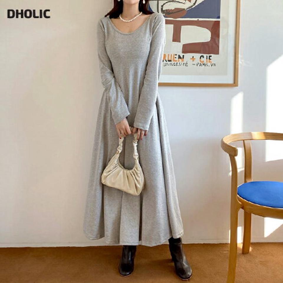 Uネックフレアワンピース・全3色・b66606 レディース 【ops】ワンピース ロング丈 ロングワンピース 長袖 フレア Uネック 単色 無地 シンプル 大人 カジュアル ラフ シルエット ダーツ 体型カバー デコルテ 鎖骨 春 秋 冬 韓国ファッション