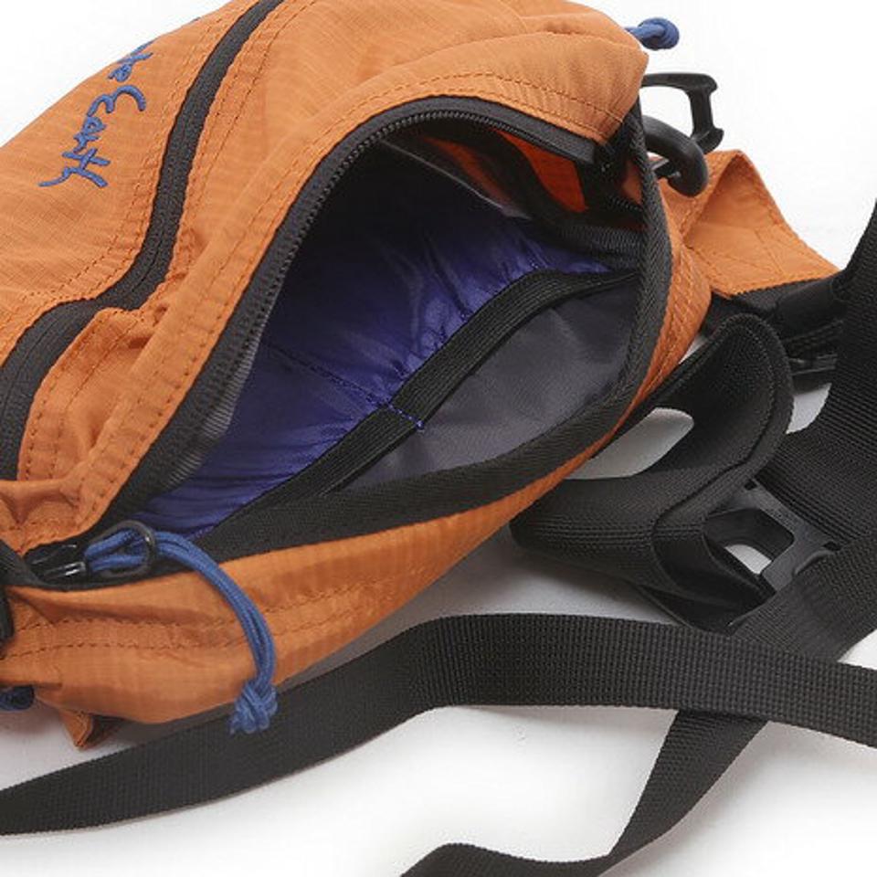 ホールアース（Whole Earth） WAIST BAG-S ウエストバッグ WES17F04-9202 DORN