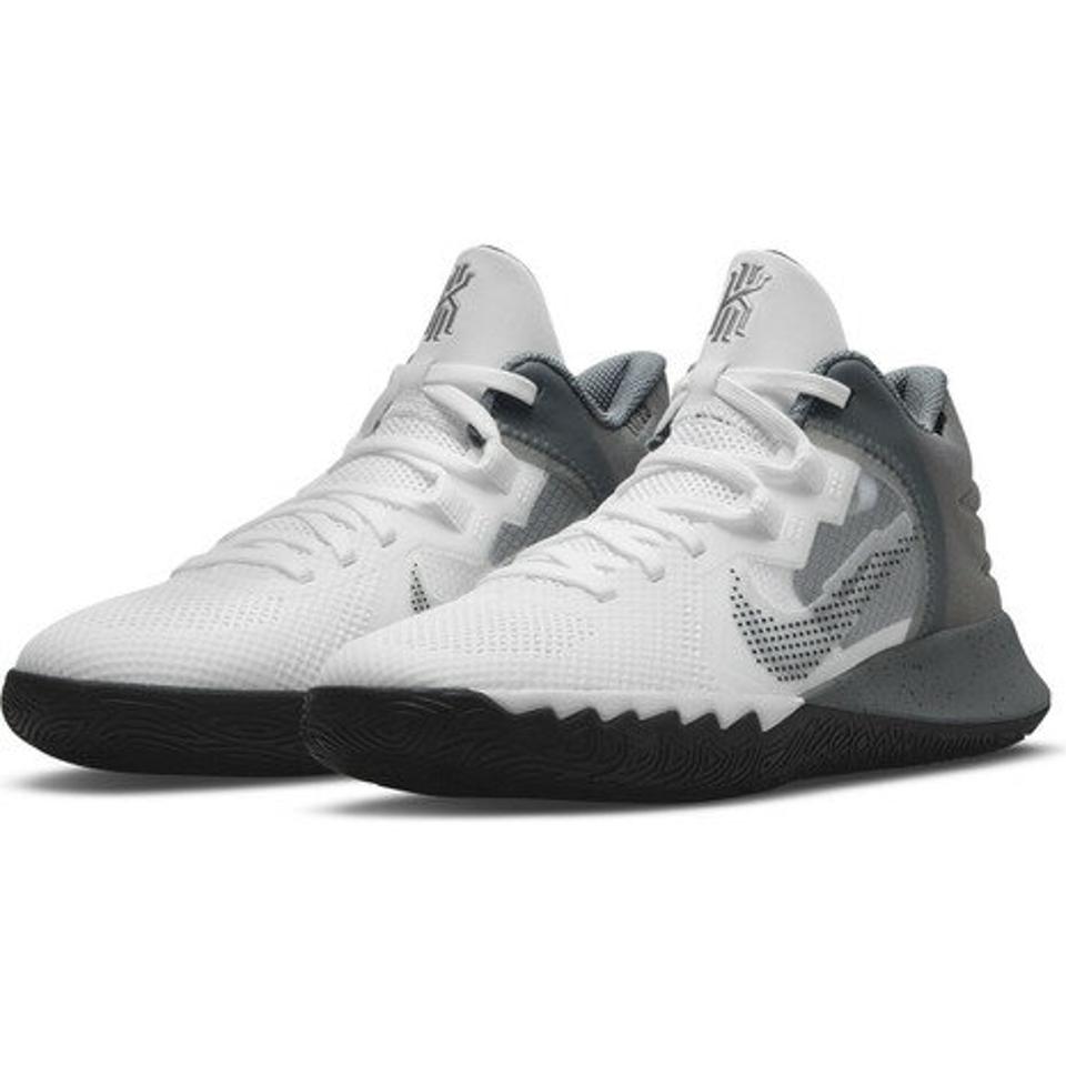 ナイキ(NIKE) ジュニア レディース バスケットシューズ バッシュ 白 カイリーアービング フライトラップ V GS DD0340-112 (キッズ)