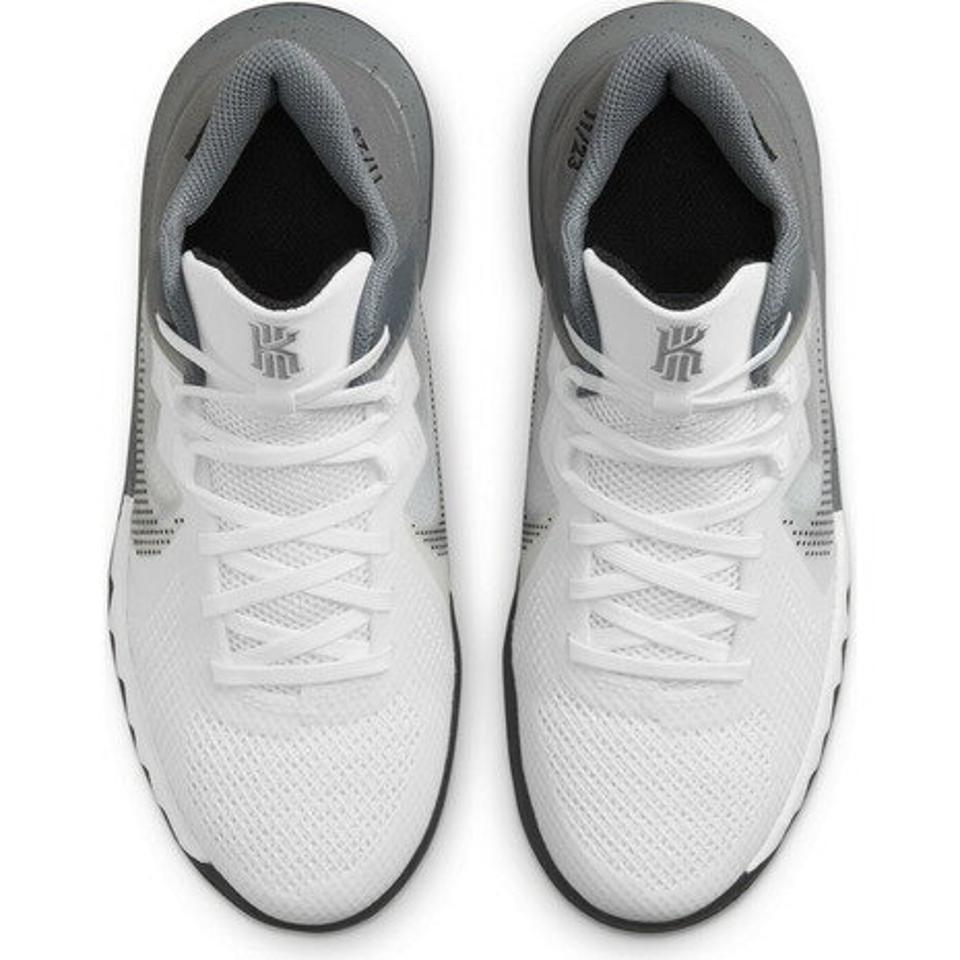 ナイキ(NIKE) ジュニア レディース バスケットシューズ バッシュ 白 カイリーアービング フライトラップ V GS DD0340-112 (キッズ)