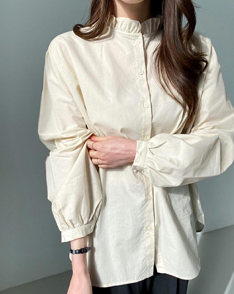 フリルネックボタンブラウス・全2色・t00102 レディース 【bl】トップス ブラウス 長袖 フリルネック 襟コン 単色 無地 シンプル ナチュラル かわいい 可愛い パフ袖 パフスリーブ ゆったり コットン 春 秋 冬 韓国ファッション ハイホリHIHOLLI