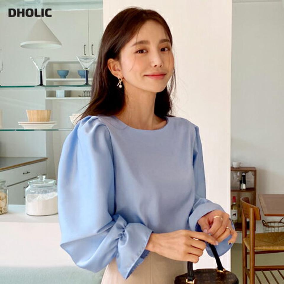 サテンパフブラウス・全4色・t66463 レディース 【bl】韓国ファッション トップス ブラウス 長袖 ラウンドネック サテン パフスリーブ 光沢 無地 シンプル カジュアル 水色 フェミニン ガーリー 春 秋 冬