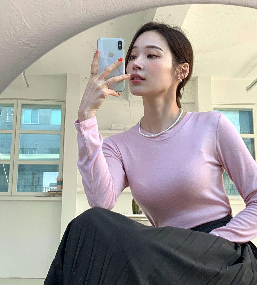 レーヨン混長袖Tシャツ・全7色・t00092 レディース 【tops】トップス Tシャツ 長袖 ロンT 単色 無地 シンプル ベーシック 大人 きれいめ カジュアル ラウンドネック 無地T 春 秋 冬 韓国ファッション ハイホリHIHOLLI