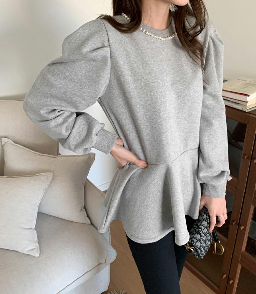 フェイクパールペプラムTシャツ・全2色・b71614 レディース 【tops】トップス Tシャツ 長袖 ペプラム パール フェミニン きれいめ 大人 シンプル 単色 パフスリーブ パフ袖 春 秋 韓国ファッション ハイホリHIHOLLI