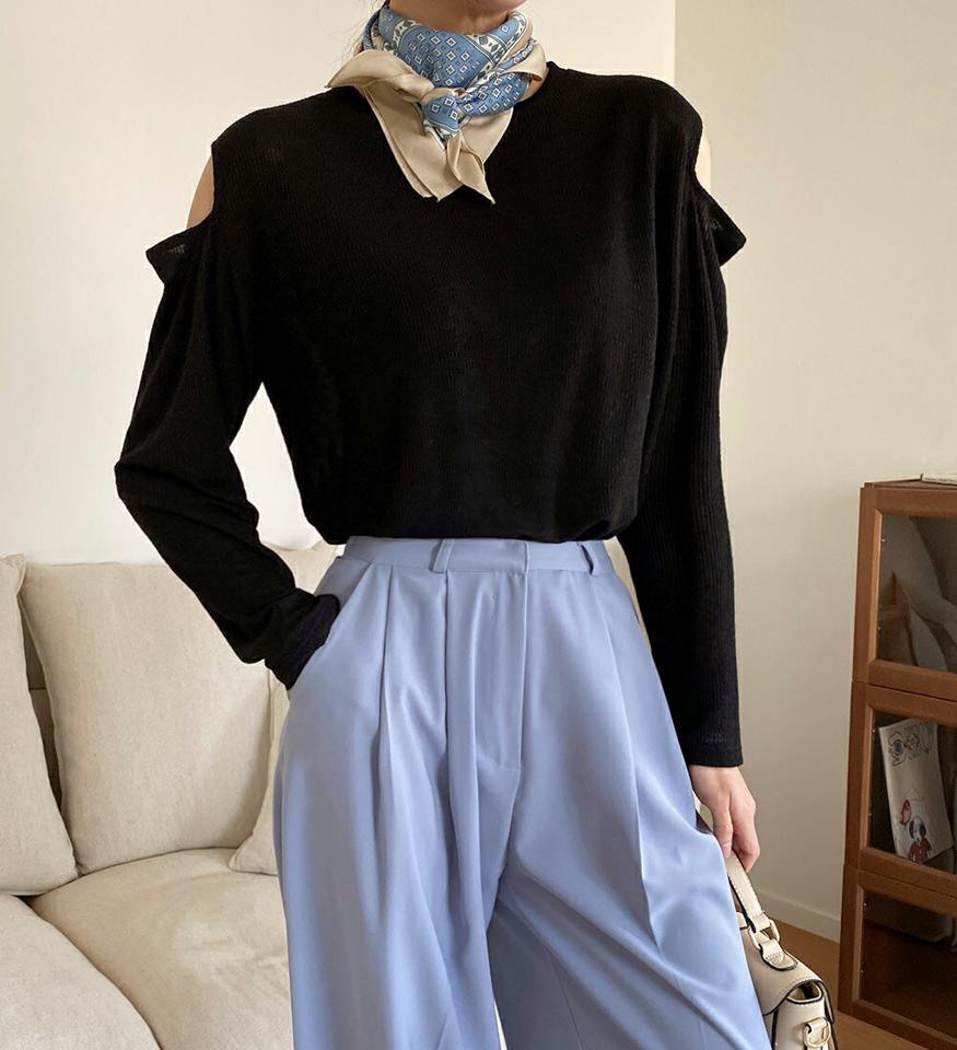 ショルダースリットTシャツ・全3色・t71617 レディース 【tops】トップス カットアウト 肩出し 袖コン 単色 無地 シンプル カジュアル ユニーク ラフ 春 秋 冬 韓国ファッション ハイホリHIHOLLI