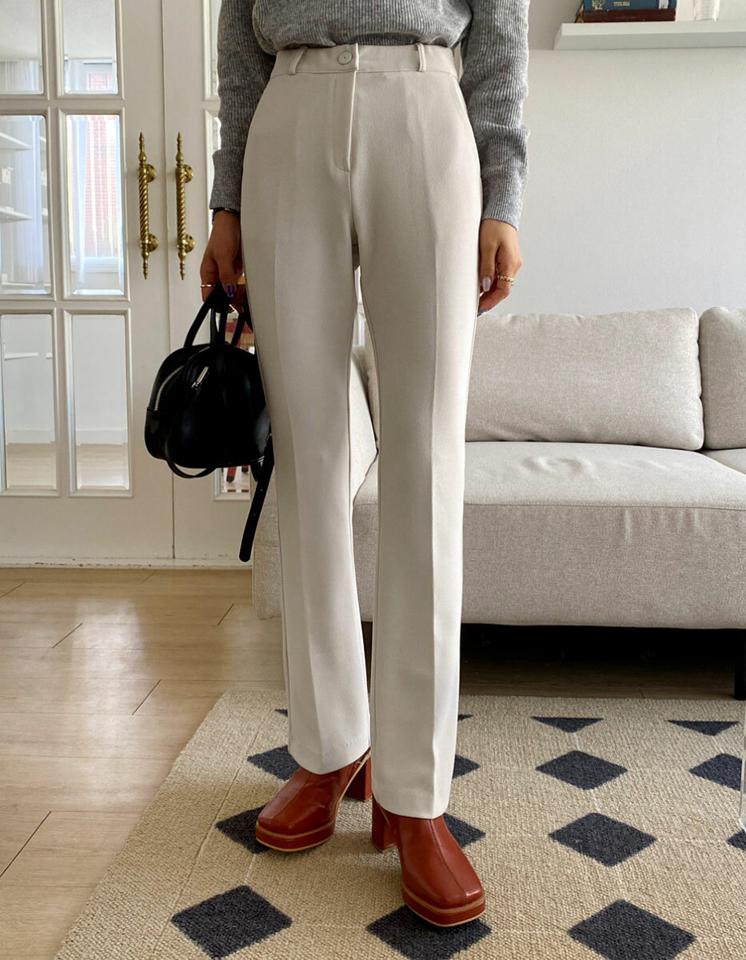 ストレッチフレアスラックス・全3色・t66649 レディース 【pt】韓国ファッション ボトムス ロング ロングパンツ スラックスパンツ スラックス ストレッチ フレア センタープレス 無地 シンプル フェミニン オフィスカジュアル 秋 冬