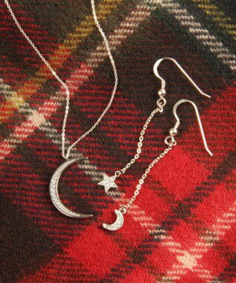 【ギフトにおススメ♪】SS925 月×星ネックレス＆ピアスセットピアス