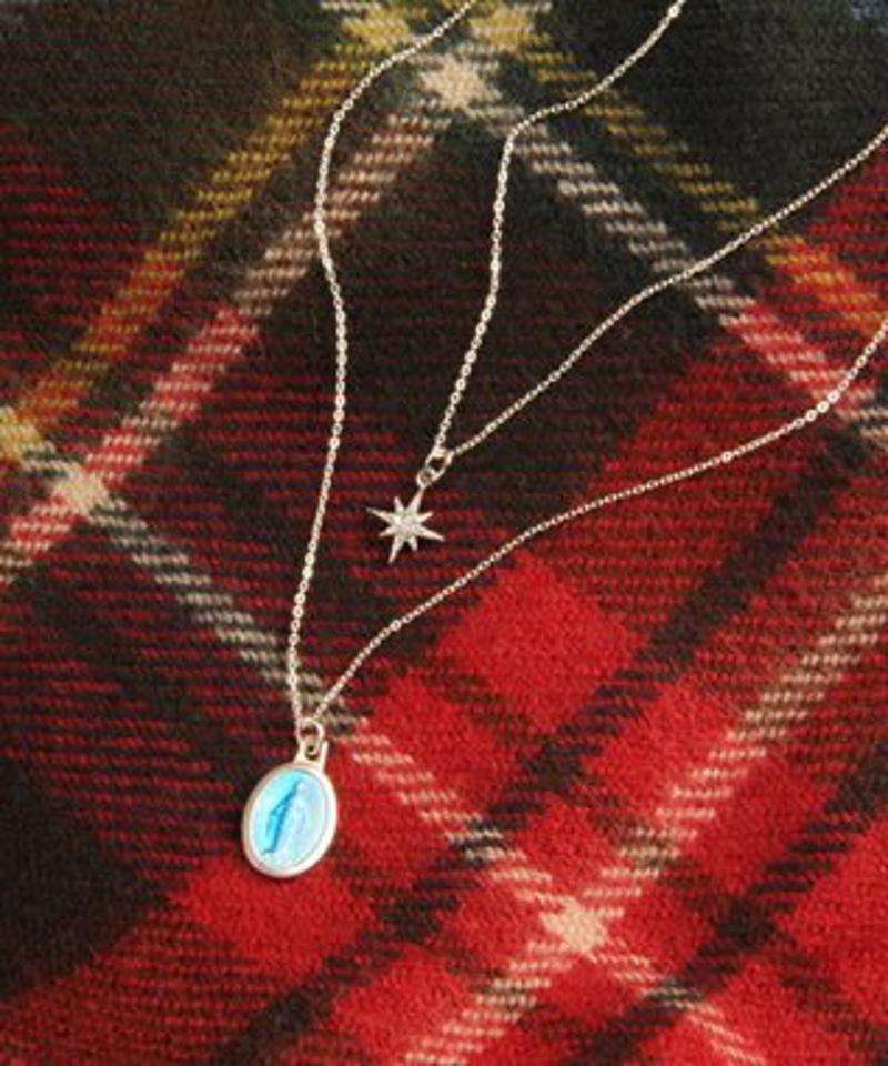 【ギフトにおススメ♪】SS925 不思議のメダイ×八芒星ガラスチャーム二連ネックレス