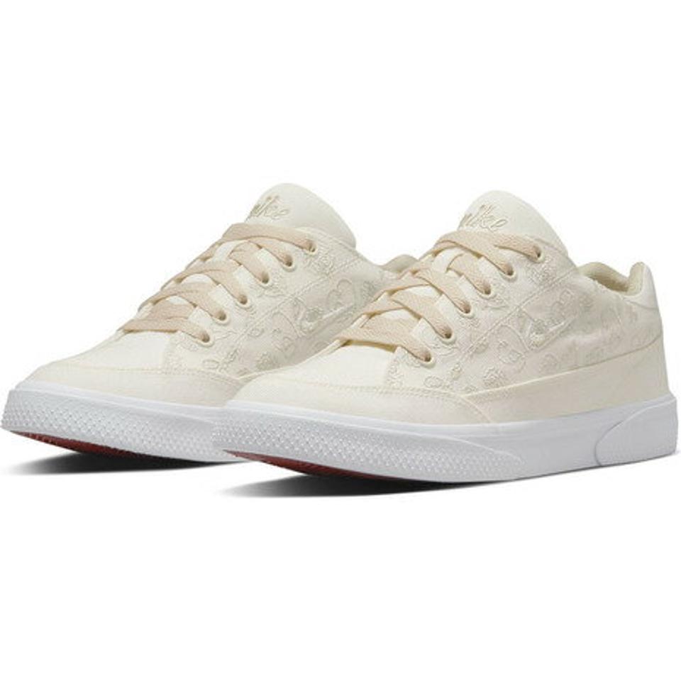 【ランニング対象品購入&エントリーでP10倍！8/19 20:00〜8/28 23:59】ナイキ（NIKE） GTS 97 ブラウン ホワイト ベージュ DQ5026-121 スニーカー スポーツシューズ カジュアル 靴 ローカット 柄 厚底 （レディース）