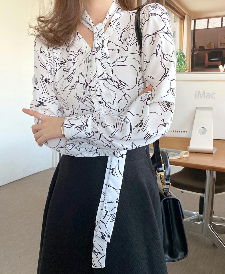 フルーツプリントリボンブラウス・全2色・b00160 レディース 【bl】韓国ファッション トップス ブラウス 長袖 Vネック ボウタイ フルーツ プリント リボン シンプル カジュアル フェミニン 体型カバー ガーリー 春 秋 冬