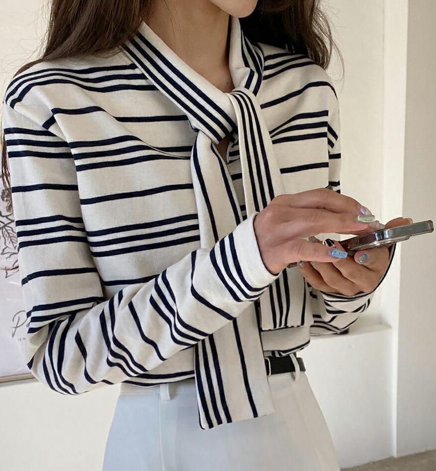 マルチボーダータイTシャツ・全2色・t00226 レディース 【tops】韓国ファッション トップス Tシャツ 大人 長袖 ネックリボン マルチボーダー タイ スリット シンプル 体型カバー 細身 フェミニン カジュアル デイリー 秋 冬