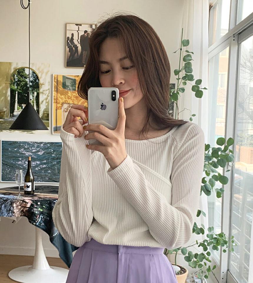 レイヤードリブTシャツ・全3色・t66661 レディース 【tops】韓国ファッション トップス Tシャツ 大人 長袖 スクエアネック キャミソール レイヤード リブ クロップド丈 無地 シンプル 体型カバー ルーズ フェミニン カジュアル デイリー 春 秋 冬