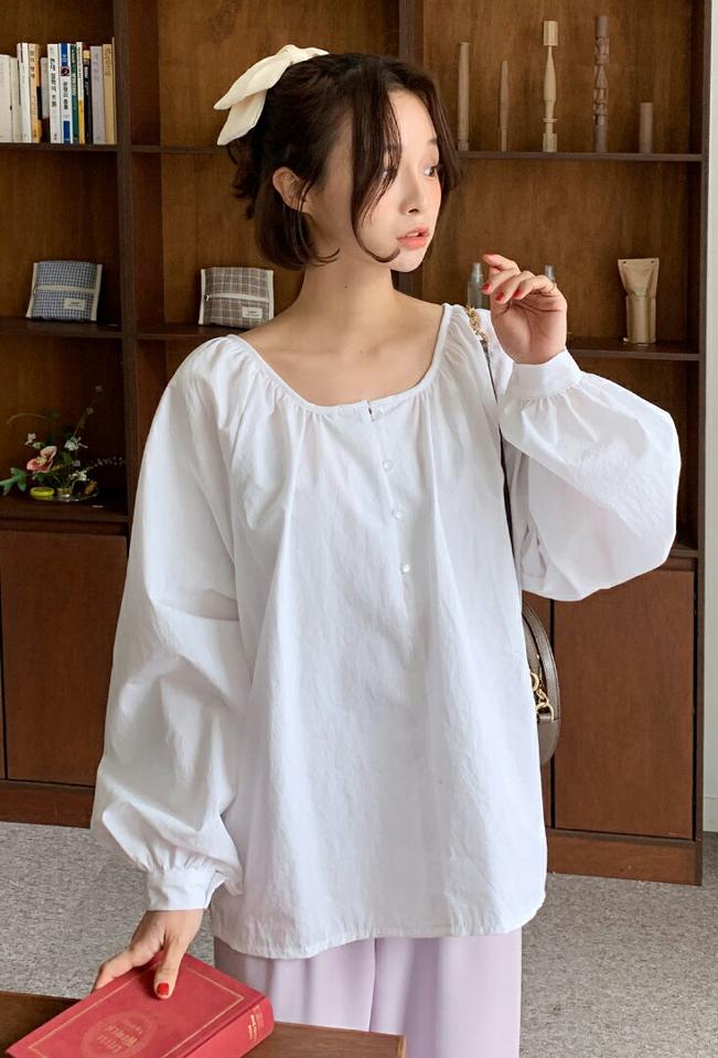 ラグランスクエアブラウス・全4色・t66672 レディース 【bl】韓国ファッション トップス ブラウス 長袖 スクエアネック ラグラン パフ ギャザー ボタン 無地 シンプル カジュアル フェミニン ガーリー 春 秋 冬