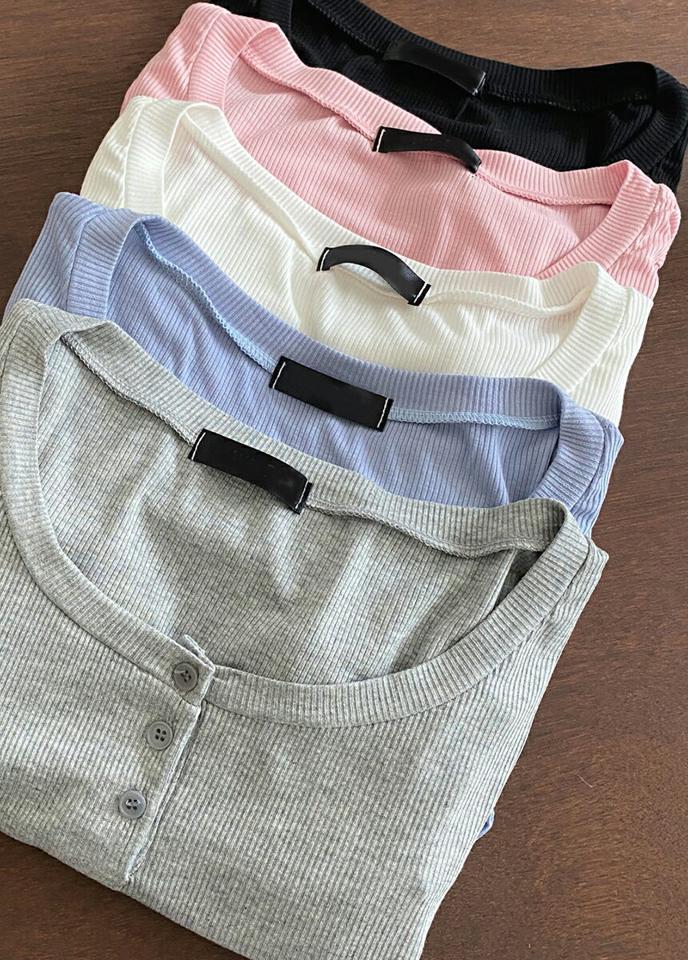 ラウンドボタンリブTシャツ・全5色・t66663 レディース 【tops】韓国ファッション トップス Tシャツ 大人 長袖 ラウンドネック ボタン リブ クロップド丈 無地 シンプル 体型カバー ルーズ フェミニン カジュアル デイリー 春 秋 冬