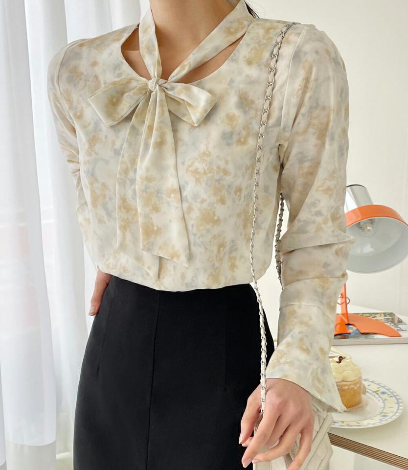 パターンタイブラウス・全2色・b02050 レディース 【bl】韓国ファッション トップス ブラウス 長袖 ラウンドネック パターン タイ 配色 柄 スリット シンプル カジュアル フェミニン ガーリー 春 秋 冬